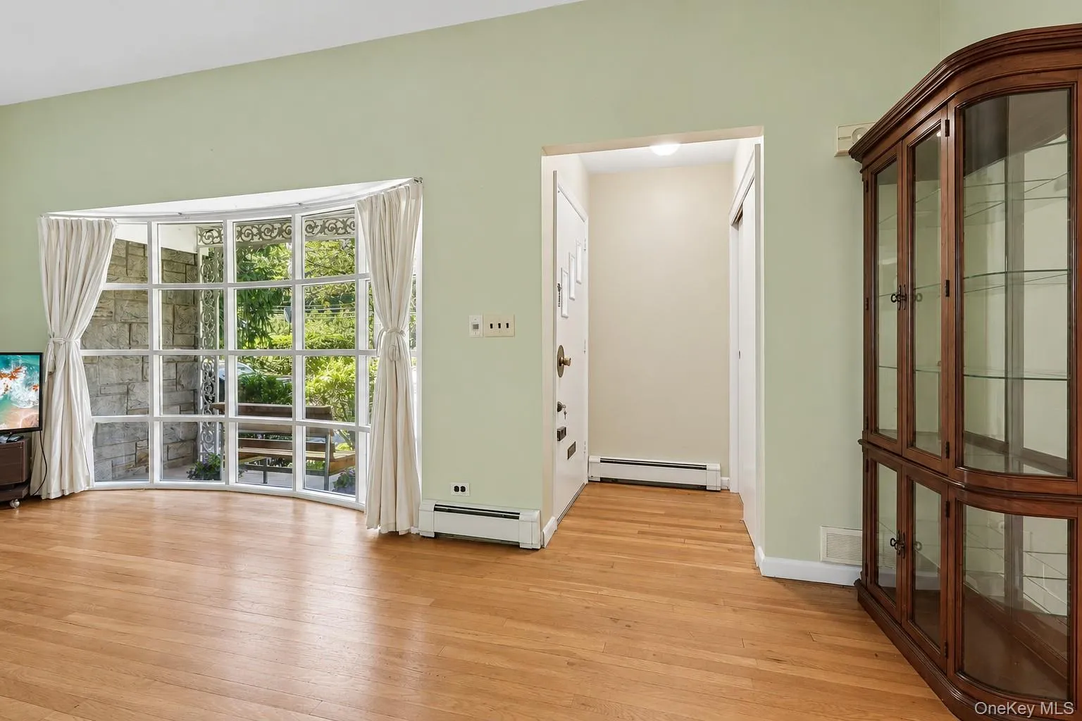 1055 Mamaroneck Avenue, White Plains, NY, 5 Bedrooms Bedrooms, 13 Rooms Rooms,3 BathroomsBathrooms,Residential,For Rent,Mamaroneck,0,996346 1055 Mamaroneck Avenue, White Plains, NY, 5 Bedrooms Bedrooms, 13 Rooms Rooms,3 BathroomsBathrooms,Residential,For Rent,Mamaroneck,0,996346