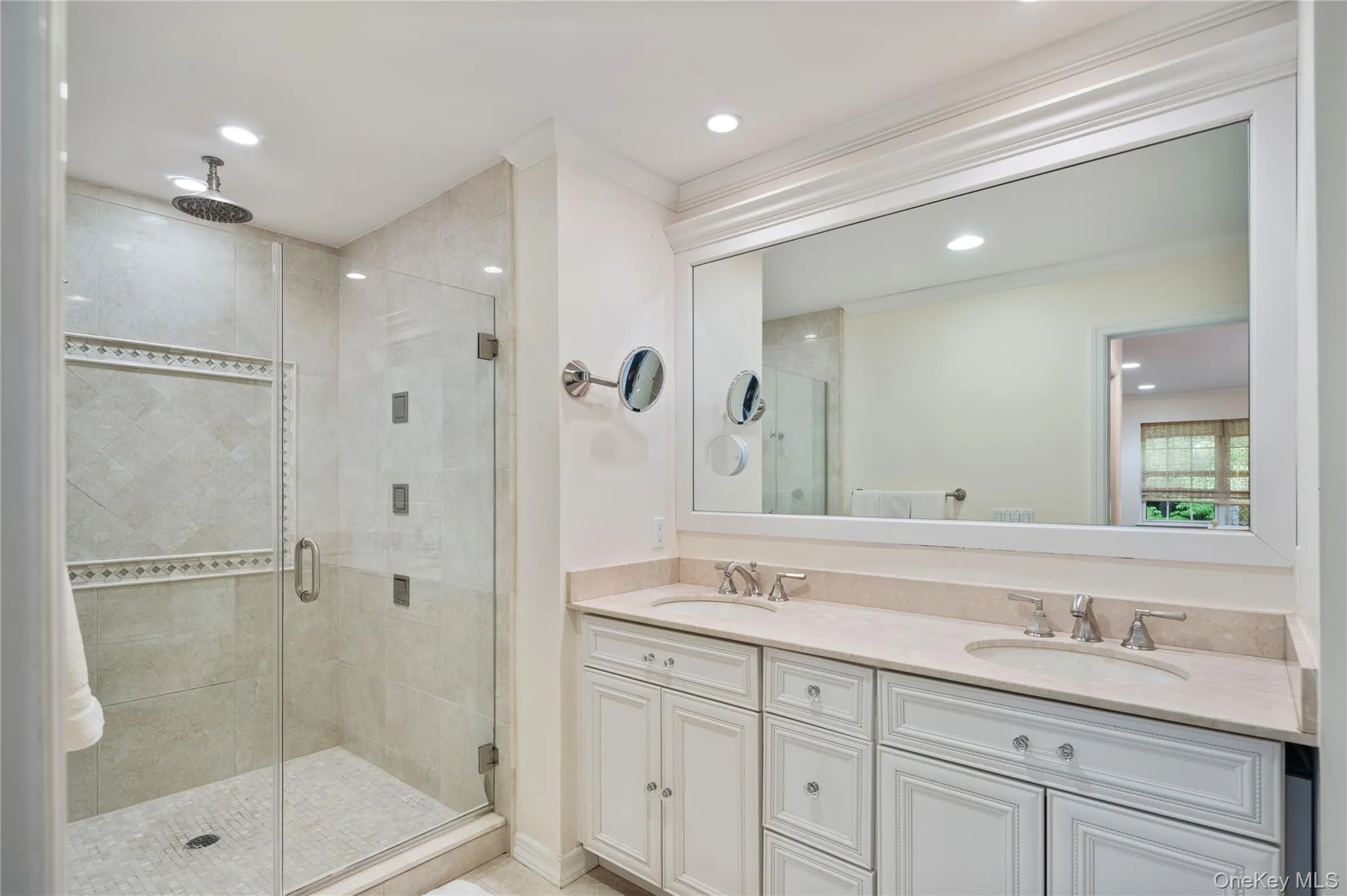Gorgeous Bathroom! Gorgeous Bathroom!