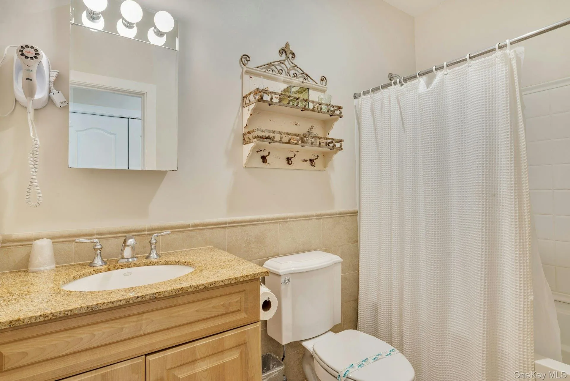 61475 Route 48, Southold, NY, 2 Bedrooms Bedrooms, 5 Rooms Rooms,2 BathroomsBathrooms,Residential,For Rent,Route 48,0,996367 61475 Route 48, Southold, NY, 2 Bedrooms Bedrooms, 5 Rooms Rooms,2 BathroomsBathrooms,Residential,For Rent,Route 48,0,996367
