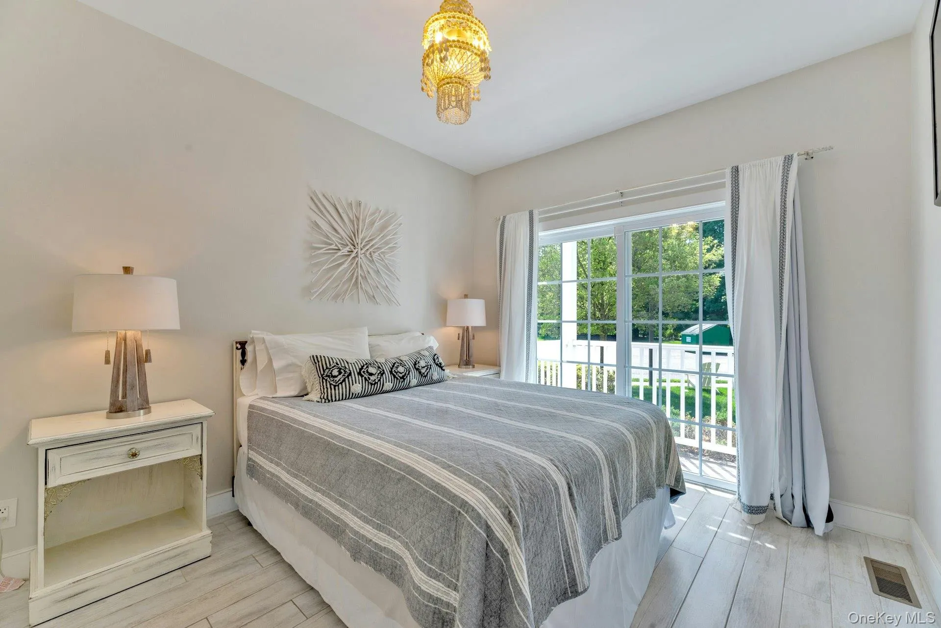 61475 Route 48, Southold, NY, 2 Bedrooms Bedrooms, 5 Rooms Rooms,2 BathroomsBathrooms,Residential,For Rent,Route 48,0,996367 61475 Route 48, Southold, NY, 2 Bedrooms Bedrooms, 5 Rooms Rooms,2 BathroomsBathrooms,Residential,For Rent,Route 48,0,996367