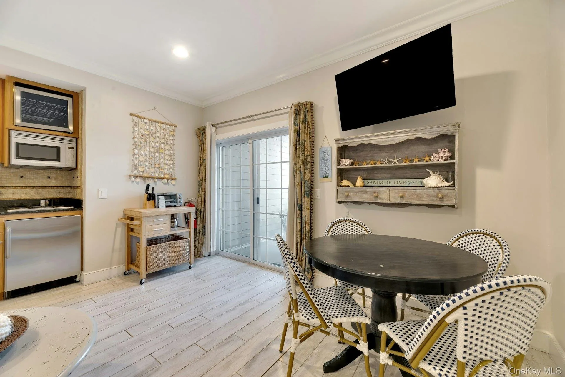 61475 Route 48, Southold, NY, 2 Bedrooms Bedrooms, 5 Rooms Rooms,2 BathroomsBathrooms,Residential,For Rent,Route 48,0,996367 61475 Route 48, Southold, NY, 2 Bedrooms Bedrooms, 5 Rooms Rooms,2 BathroomsBathrooms,Residential,For Rent,Route 48,0,996367