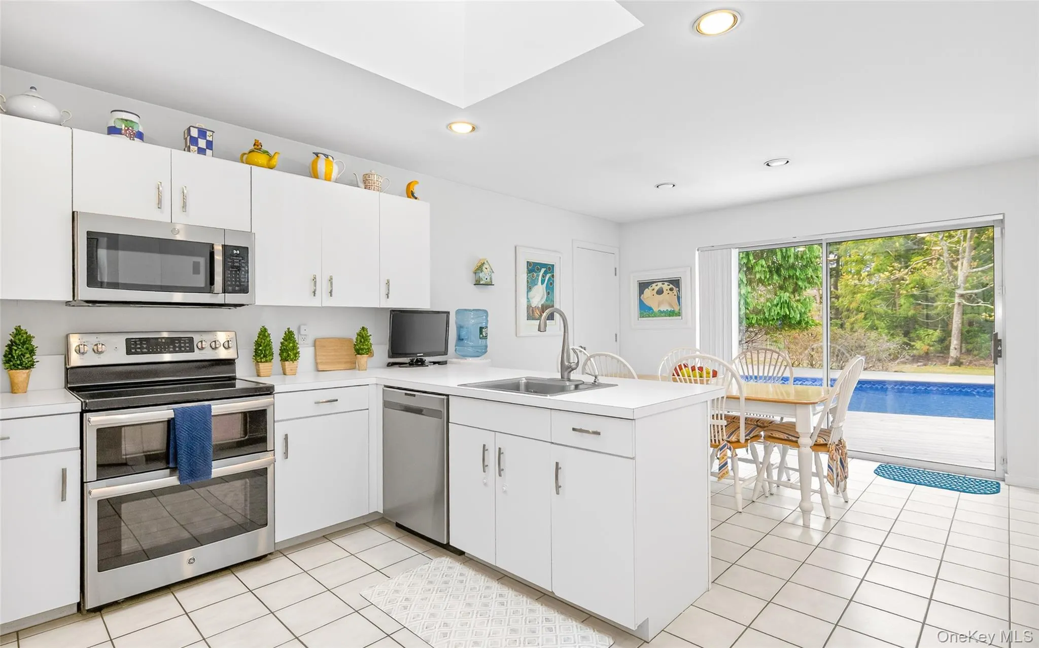 1 Whippoorwill Lane, Southampton, NY, 4 Bedrooms Bedrooms, 8 Rooms Rooms,4 BathroomsBathrooms,Residential Lease,For Rent,Whippoorwill,0,996369 1 Whippoorwill Lane, Southampton, NY, 4 Bedrooms Bedrooms, 8 Rooms Rooms,4 BathroomsBathrooms,Residential Lease,For Rent,Whippoorwill,0,996369