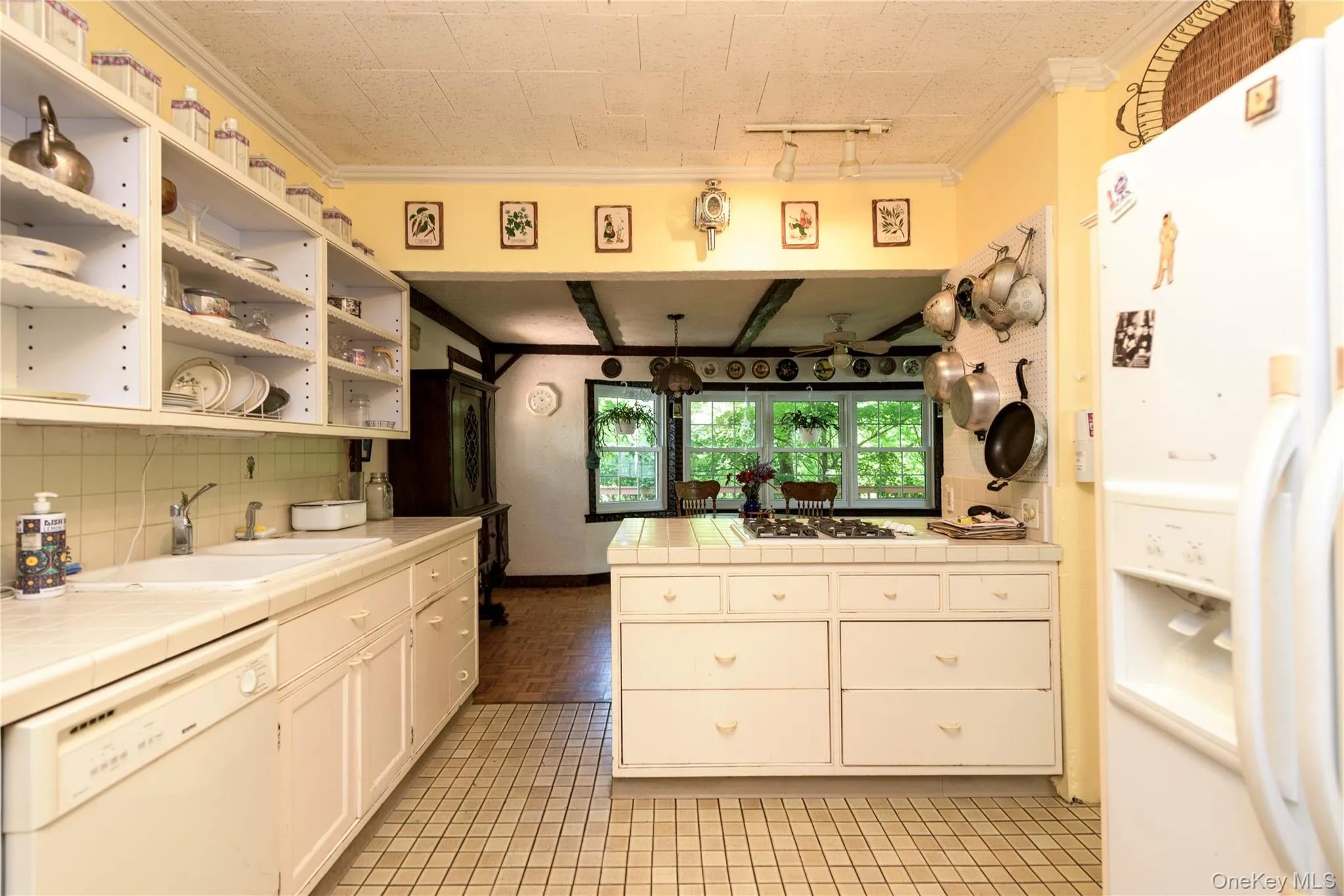 Kitchen - Main Kitchen - Main