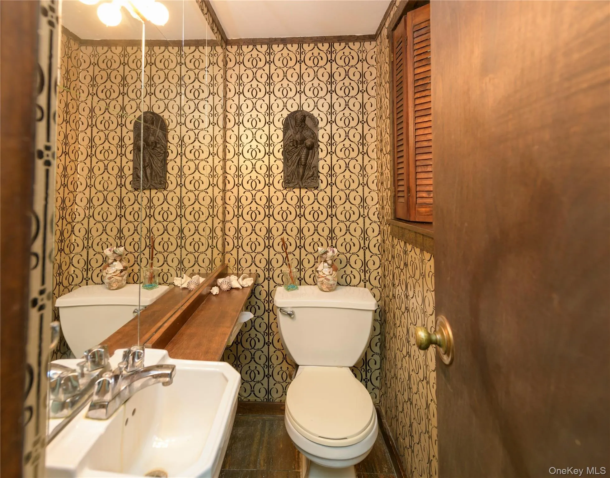 Powder Room Powder Room