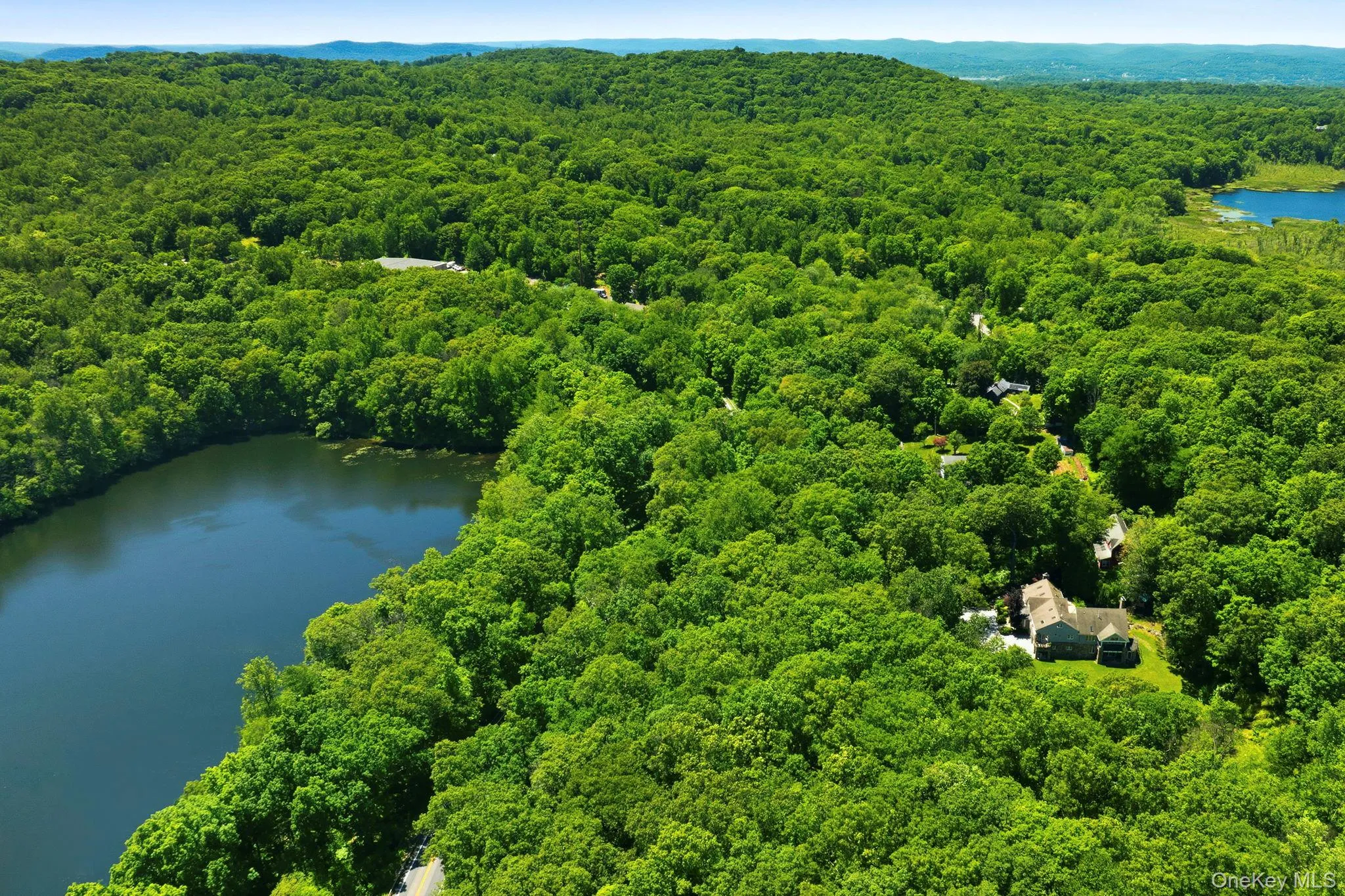 Home on right, with Croton reservoir...winter views! Home on right, with Croton reservoir...winter views!