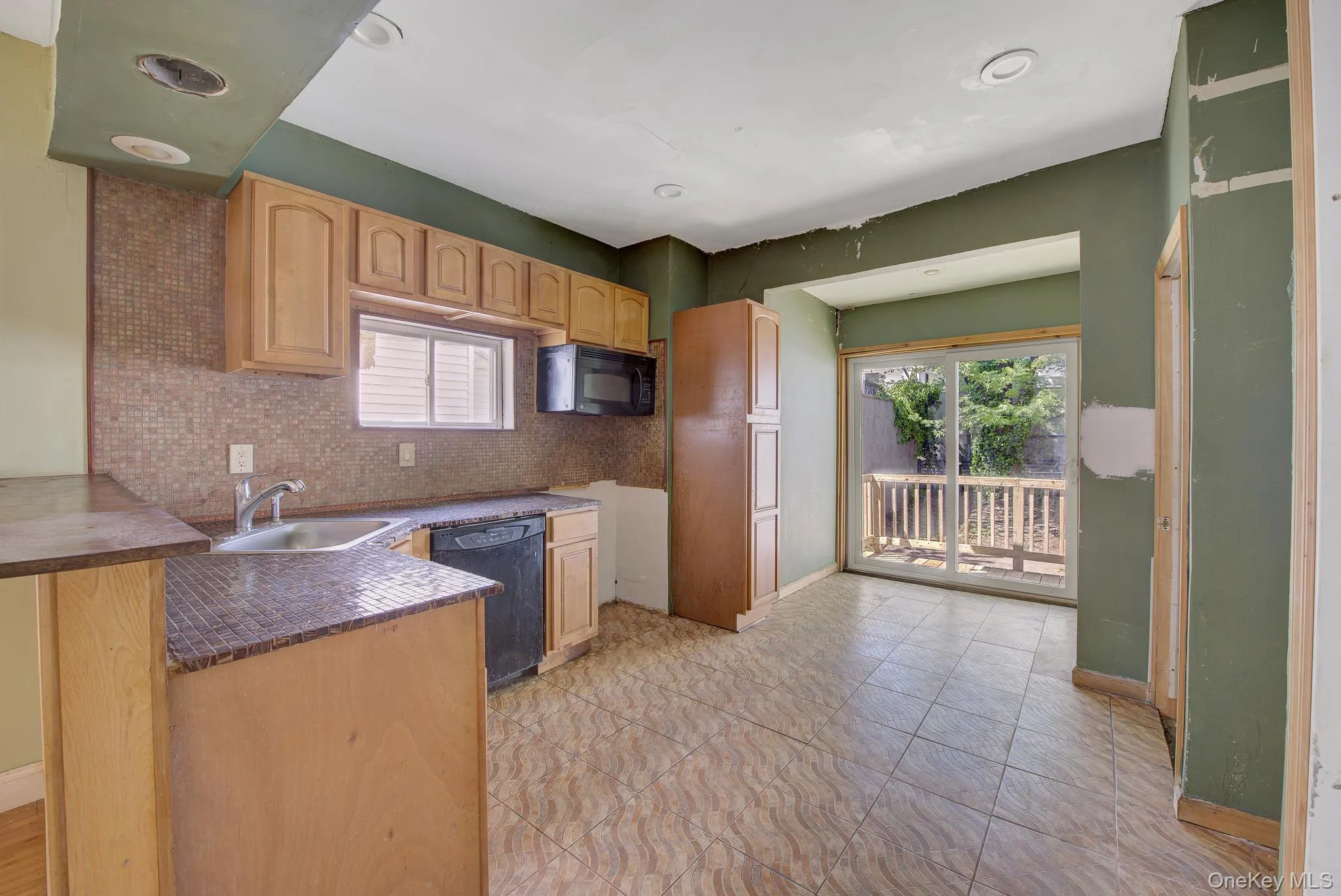 114-10 169th Street, New York, NY, 3 Bedrooms Bedrooms, 6 Rooms Rooms,1 BathroomBathrooms,Residential Sale,For Rent,169th,0,996391 114-10 169th Street, New York, NY, 3 Bedrooms Bedrooms, 6 Rooms Rooms,1 BathroomBathrooms,Residential Sale,For Rent,169th,0,996391