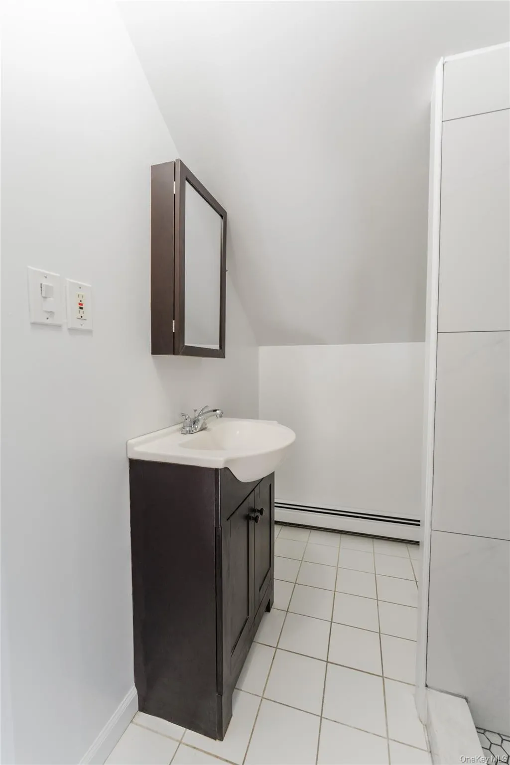 71 Chimney Lane, Hempstead, NY, 4 Bedrooms Bedrooms, 6 Rooms Rooms,2 BathroomsBathrooms,Residential Lease,For Rent,Chimney,0,996392 71 Chimney Lane, Hempstead, NY, 4 Bedrooms Bedrooms, 6 Rooms Rooms,2 BathroomsBathrooms,Residential Lease,For Rent,Chimney,0,996392