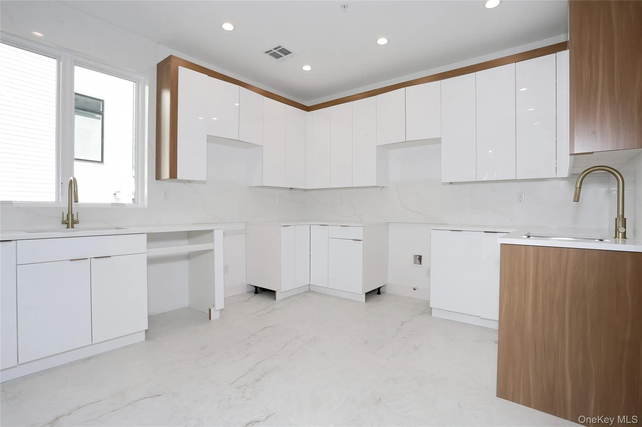 1 Hopal Lane, Ramapo, NY, 5 Bedrooms Bedrooms, 10 Rooms Rooms,3 BathroomsBathrooms,Residential Sale,For Rent,Hopal,0,996404 1 Hopal Lane, Ramapo, NY, 5 Bedrooms Bedrooms, 10 Rooms Rooms,3 BathroomsBathrooms,Residential Sale,For Rent,Hopal,0,996404