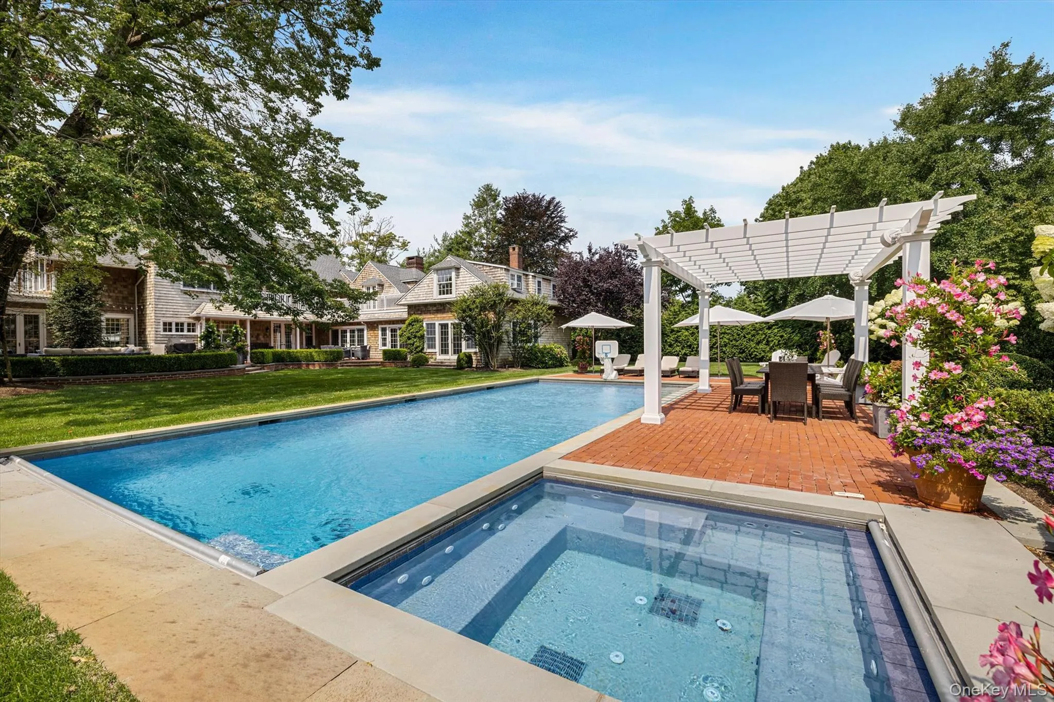 92 Beach Lane, Southampton, New York 11978