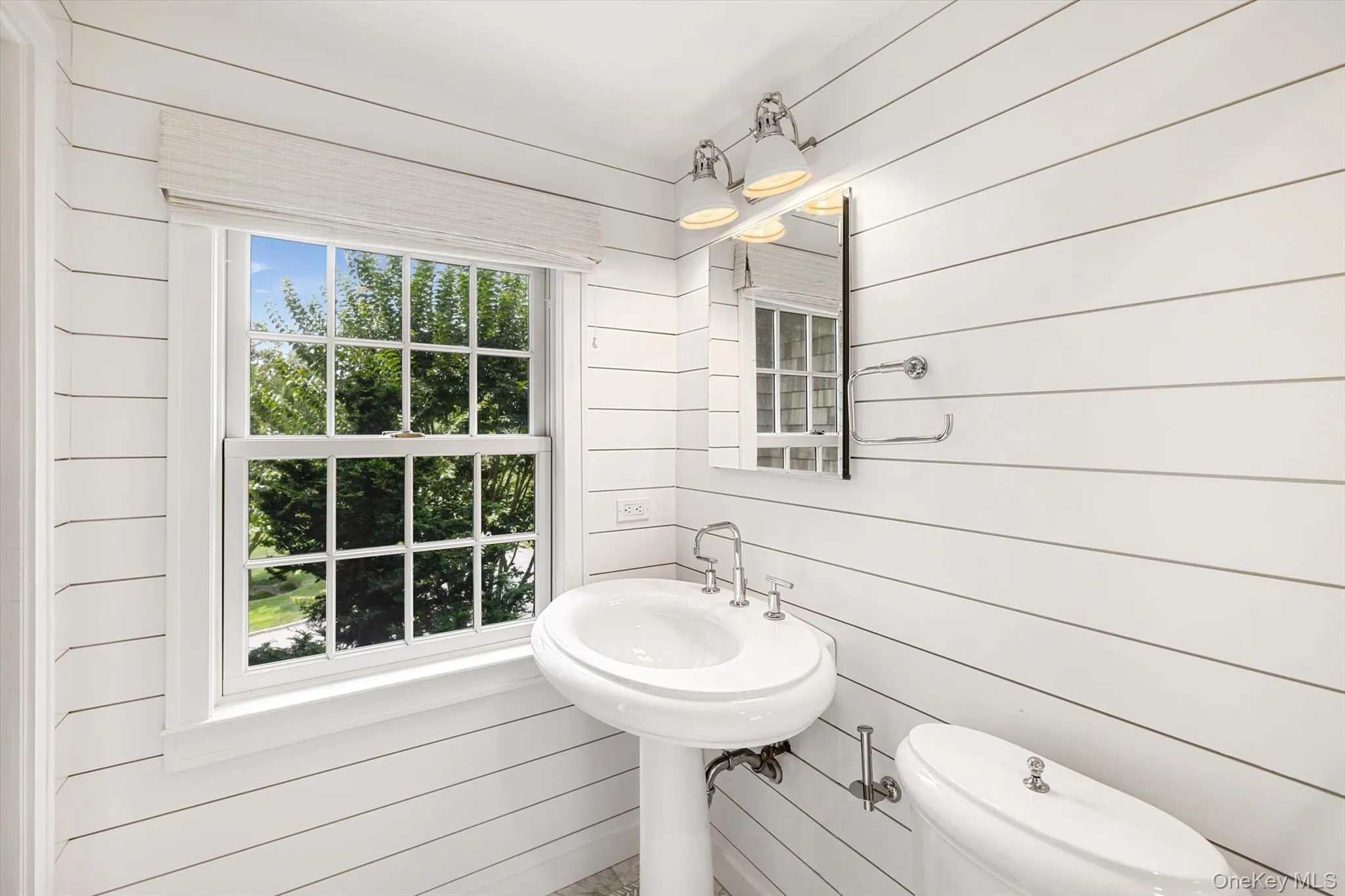 92 Beach Lane, Southampton, New York 11978