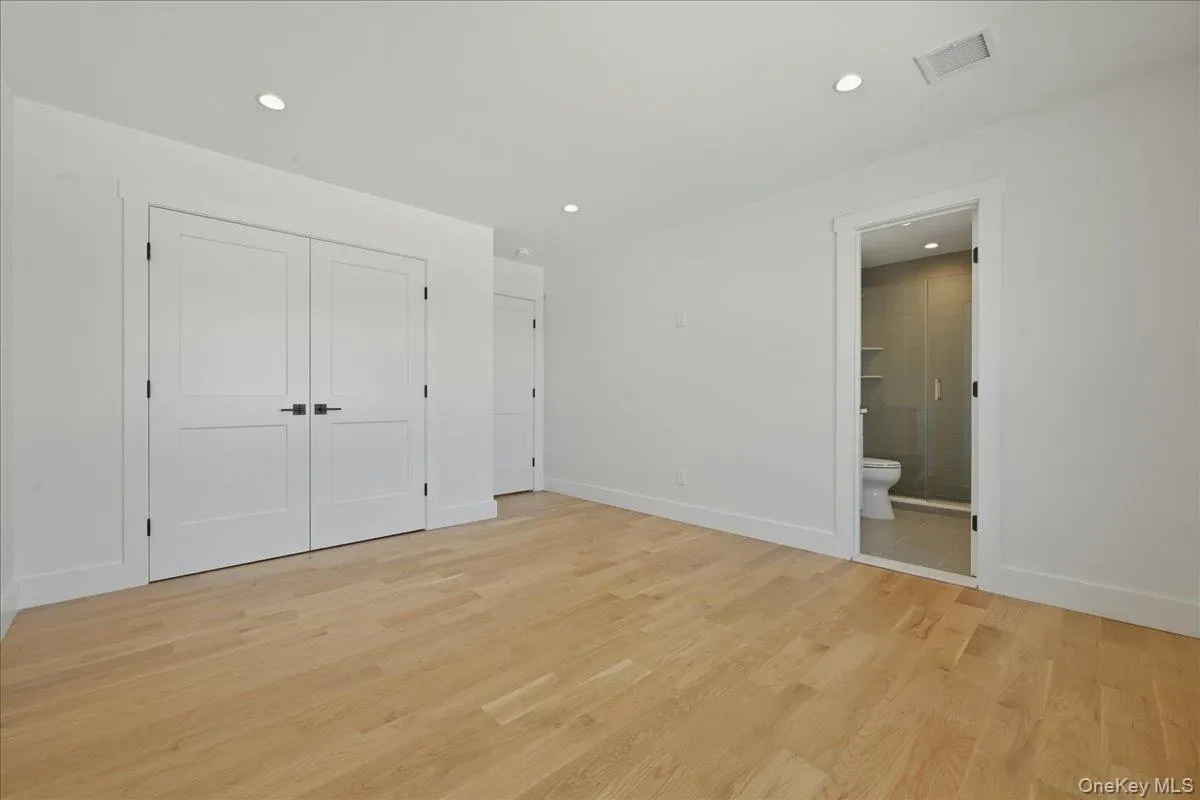 72 Cypress Lane, Hempstead, NY, 5 Bedrooms Bedrooms, 11 Rooms Rooms,5 BathroomsBathrooms,Residential,For Rent,Cypress,0,996419 72 Cypress Lane, Hempstead, NY, 5 Bedrooms Bedrooms, 11 Rooms Rooms,5 BathroomsBathrooms,Residential,For Rent,Cypress,0,996419
