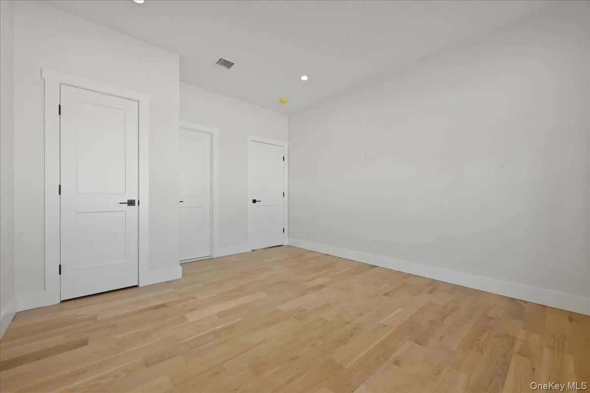 72 Cypress Lane, Hempstead, NY, 5 Bedrooms Bedrooms, 11 Rooms Rooms,5 BathroomsBathrooms,Residential,For Rent,Cypress,0,996419 72 Cypress Lane, Hempstead, NY, 5 Bedrooms Bedrooms, 11 Rooms Rooms,5 BathroomsBathrooms,Residential,For Rent,Cypress,0,996419