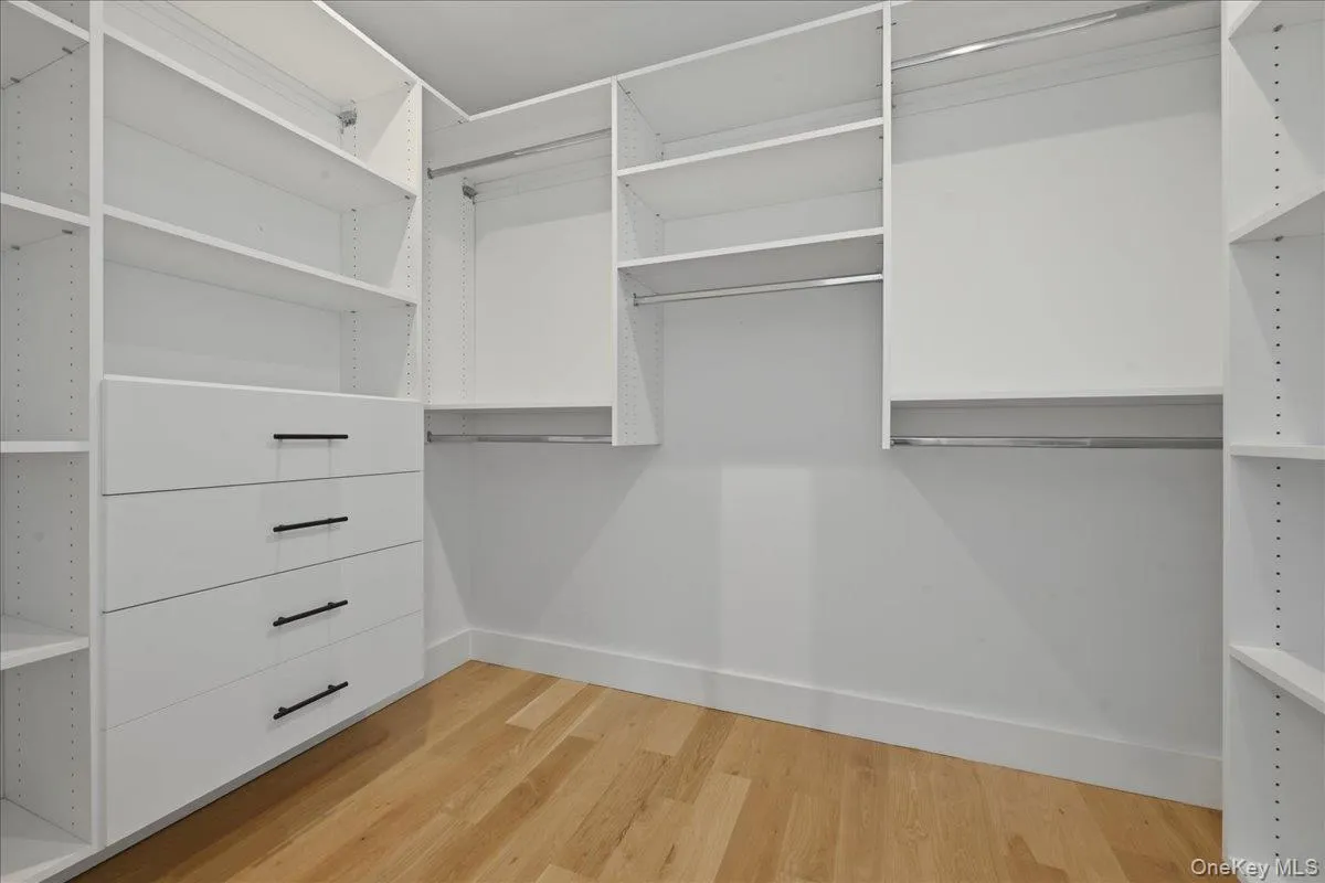 72 Cypress Lane, Hempstead, NY, 5 Bedrooms Bedrooms, 11 Rooms Rooms,5 BathroomsBathrooms,Residential,For Rent,Cypress,0,KEY996419 72 Cypress Lane, Hempstead, NY, 5 Bedrooms Bedrooms, 11 Rooms Rooms,5 BathroomsBathrooms,Residential,For Rent,Cypress,0,KEY996419