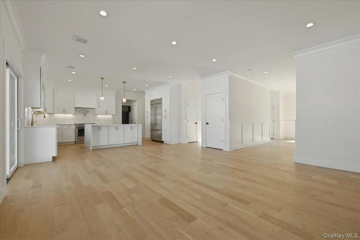 72 Cypress Lane, Hempstead, NY, 5 Bedrooms Bedrooms, 11 Rooms Rooms,5 BathroomsBathrooms,Residential,For Rent,Cypress,0,996419 72 Cypress Lane, Hempstead, NY, 5 Bedrooms Bedrooms, 11 Rooms Rooms,5 BathroomsBathrooms,Residential,For Rent,Cypress,0,996419