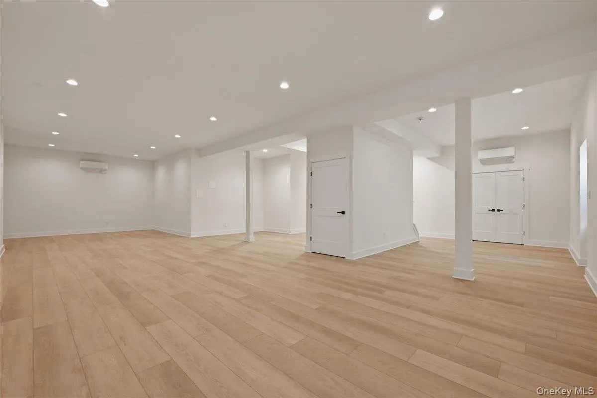 72 Cypress Lane, Hempstead, NY, 5 Bedrooms Bedrooms, 11 Rooms Rooms,5 BathroomsBathrooms,Residential,For Rent,Cypress,0,996419 72 Cypress Lane, Hempstead, NY, 5 Bedrooms Bedrooms, 11 Rooms Rooms,5 BathroomsBathrooms,Residential,For Rent,Cypress,0,996419