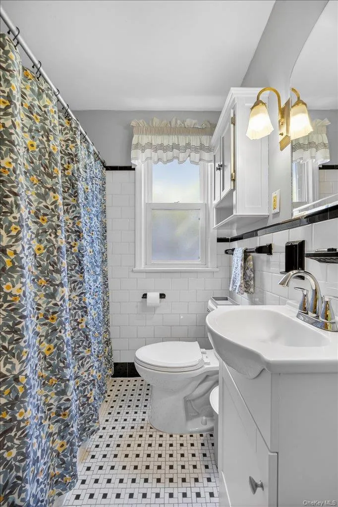 23 Roosevelt Place, Newburgh (city), NY, 3 Bedrooms Bedrooms, 6 Rooms Rooms,1 BathroomBathrooms,Residential,For Rent,Roosevelt,0,996424 23 Roosevelt Place, Newburgh (city), NY, 3 Bedrooms Bedrooms, 6 Rooms Rooms,1 BathroomBathrooms,Residential,For Rent,Roosevelt,0,996424