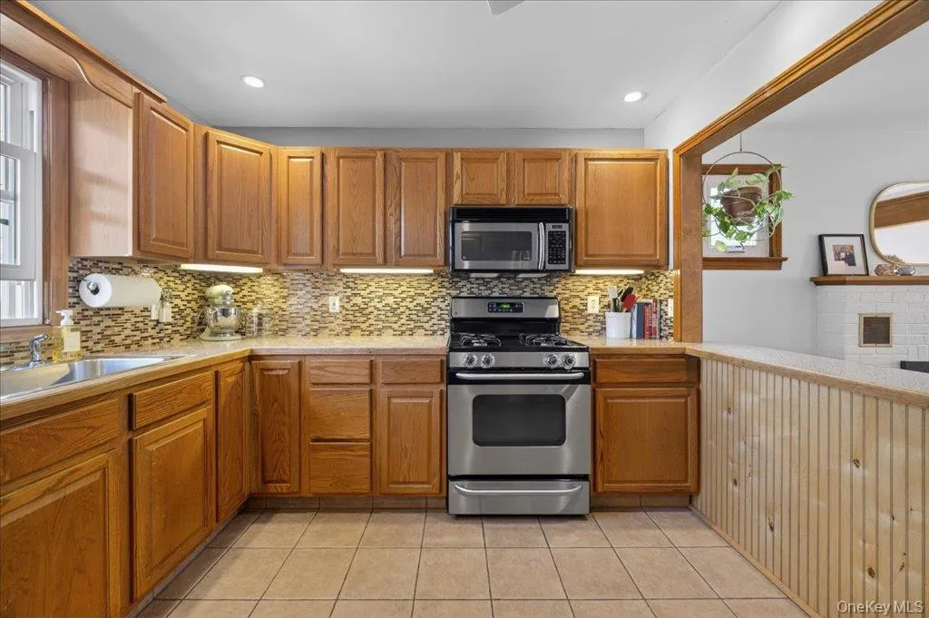 23 Roosevelt Place, Newburgh (city), NY, 3 Bedrooms Bedrooms, 6 Rooms Rooms,1 BathroomBathrooms,Residential,For Rent,Roosevelt,0,996424 23 Roosevelt Place, Newburgh (city), NY, 3 Bedrooms Bedrooms, 6 Rooms Rooms,1 BathroomBathrooms,Residential,For Rent,Roosevelt,0,996424