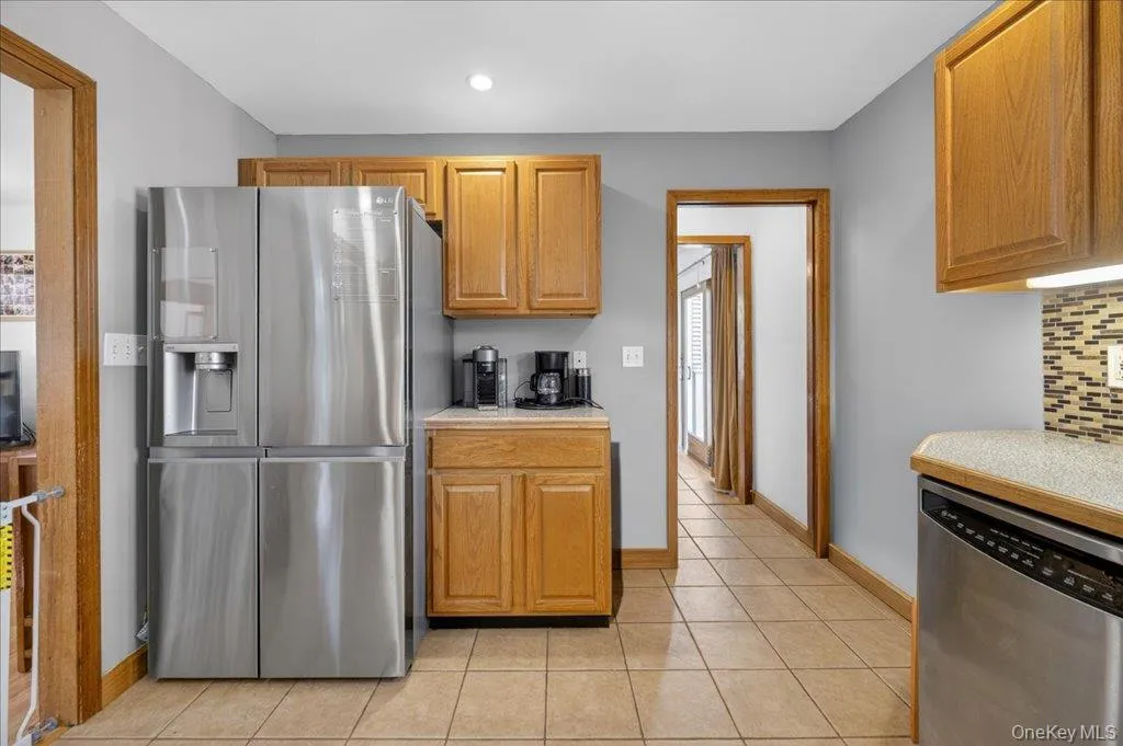 23 Roosevelt Place, Newburgh (city), NY, 3 Bedrooms Bedrooms, 6 Rooms Rooms,1 BathroomBathrooms,Residential,For Rent,Roosevelt,0,996424 23 Roosevelt Place, Newburgh (city), NY, 3 Bedrooms Bedrooms, 6 Rooms Rooms,1 BathroomBathrooms,Residential,For Rent,Roosevelt,0,996424