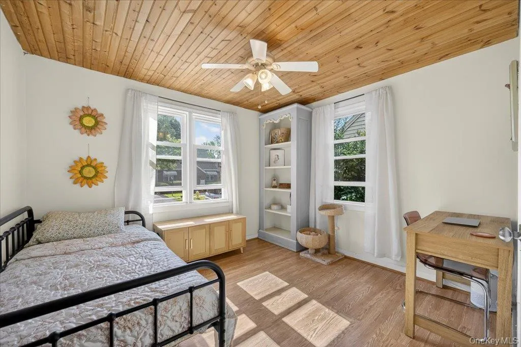 23 Roosevelt Place, Newburgh (city), NY, 3 Bedrooms Bedrooms, 6 Rooms Rooms,1 BathroomBathrooms,Residential,For Rent,Roosevelt,0,996424 23 Roosevelt Place, Newburgh (city), NY, 3 Bedrooms Bedrooms, 6 Rooms Rooms,1 BathroomBathrooms,Residential,For Rent,Roosevelt,0,996424
