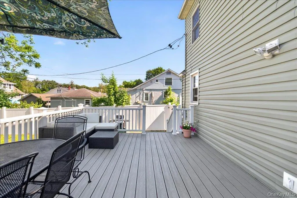 23 Roosevelt Place, Newburgh (city), NY, 3 Bedrooms Bedrooms, 6 Rooms Rooms,1 BathroomBathrooms,Residential,For Rent,Roosevelt,0,996424 23 Roosevelt Place, Newburgh (city), NY, 3 Bedrooms Bedrooms, 6 Rooms Rooms,1 BathroomBathrooms,Residential,For Rent,Roosevelt,0,996424