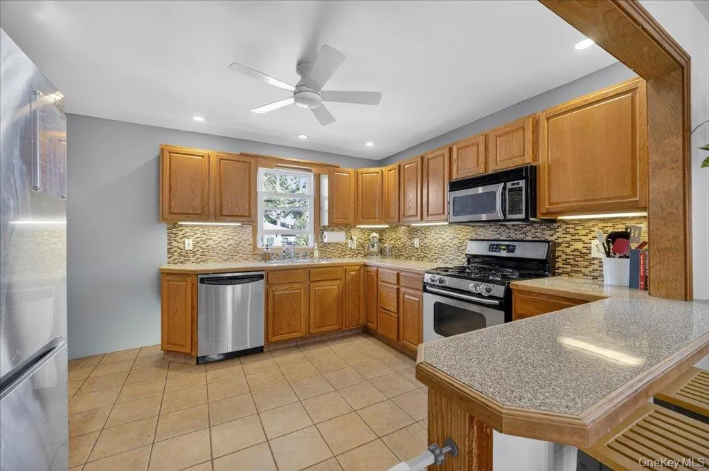 23 Roosevelt Place, Newburgh (city), NY, 3 Bedrooms Bedrooms, 6 Rooms Rooms,1 BathroomBathrooms,Residential,For Rent,Roosevelt,0,996424 23 Roosevelt Place, Newburgh (city), NY, 3 Bedrooms Bedrooms, 6 Rooms Rooms,1 BathroomBathrooms,Residential,For Rent,Roosevelt,0,996424