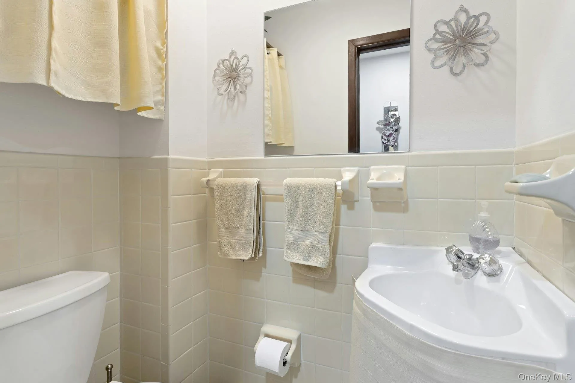 18 Scenic Circle, Cortlandt, NY, 2 Bedrooms Bedrooms, 7 Rooms Rooms,2 BathroomsBathrooms,Residential,For Rent,Scenic,0,996454 18 Scenic Circle, Cortlandt, NY, 2 Bedrooms Bedrooms, 7 Rooms Rooms,2 BathroomsBathrooms,Residential,For Rent,Scenic,0,996454