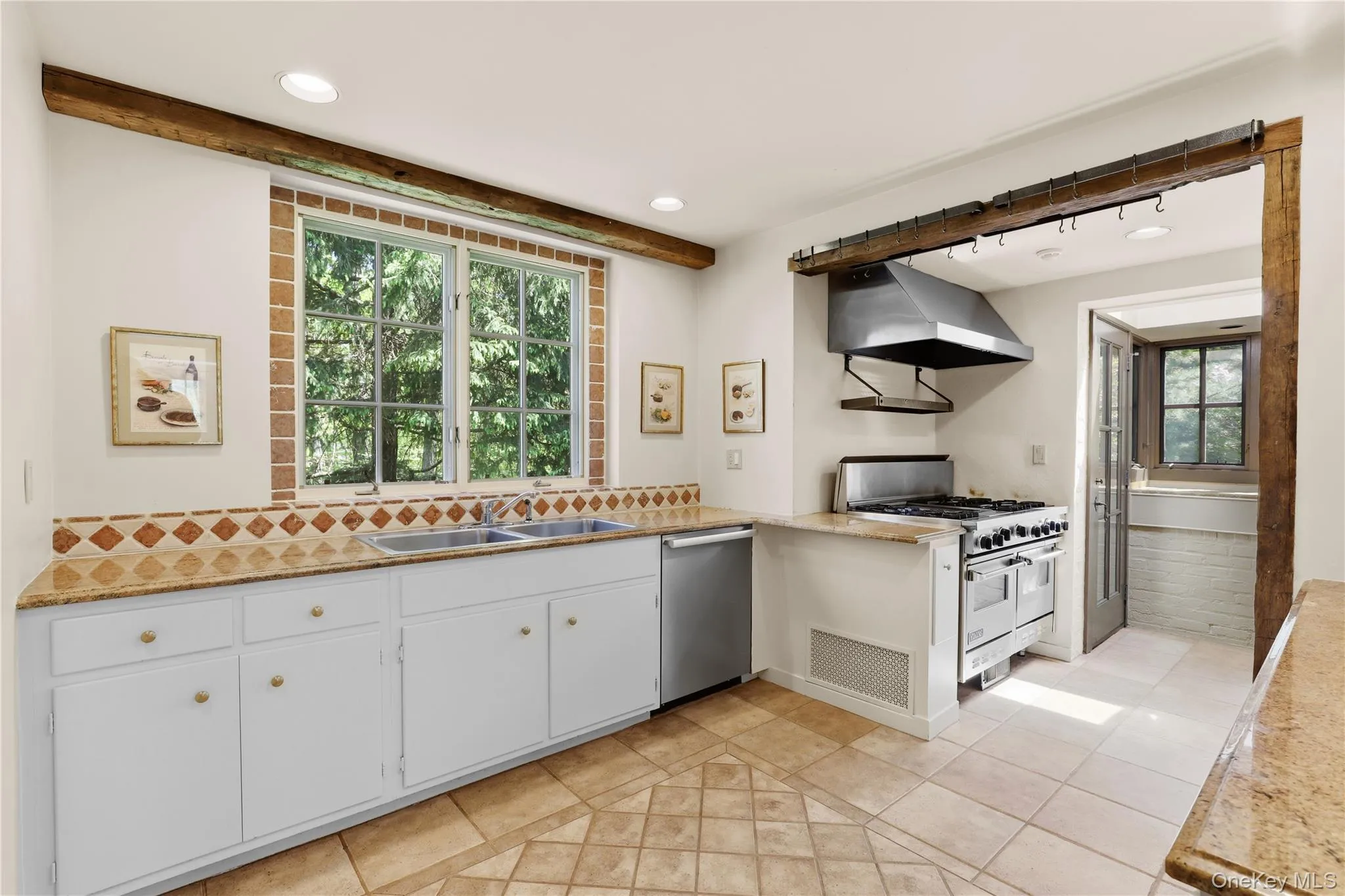 316 Haines Road, Bedford, NY, 4 Bedrooms Bedrooms, 10 Rooms Rooms,4 BathroomsBathrooms,Residential,For Rent,Haines,0,996461 316 Haines Road, Bedford, NY, 4 Bedrooms Bedrooms, 10 Rooms Rooms,4 BathroomsBathrooms,Residential,For Rent,Haines,0,996461
