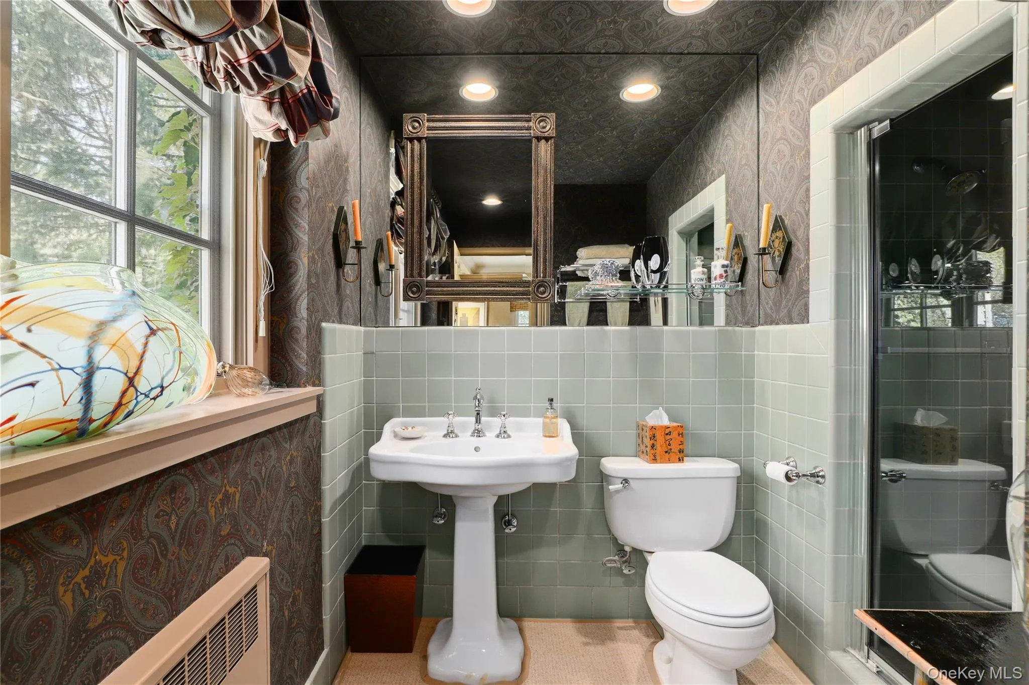 Full Bath off Library Full Bath off Library