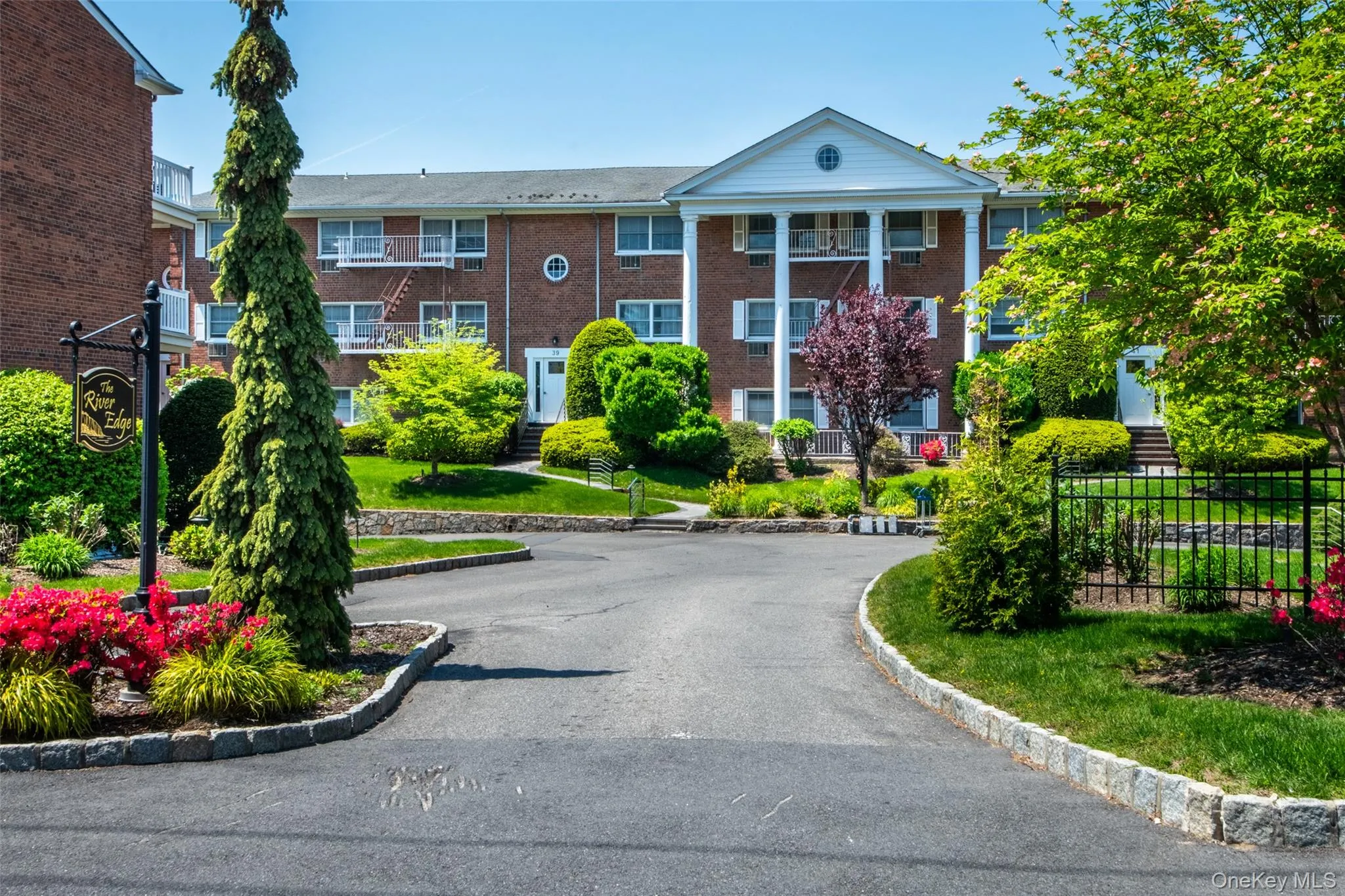 55 Maple Avenue, Greenburgh, NY, 2 Bedrooms Bedrooms, 5 Rooms Rooms,2 BathroomsBathrooms,Residential,For Rent,Maple,0,996469 55 Maple Avenue, Greenburgh, NY, 2 Bedrooms Bedrooms, 5 Rooms Rooms,2 BathroomsBathrooms,Residential,For Rent,Maple,0,996469
