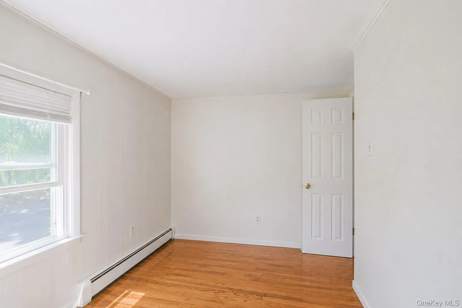 Upstairs Office with Hardwood floors Upstairs Office with Hardwood floors