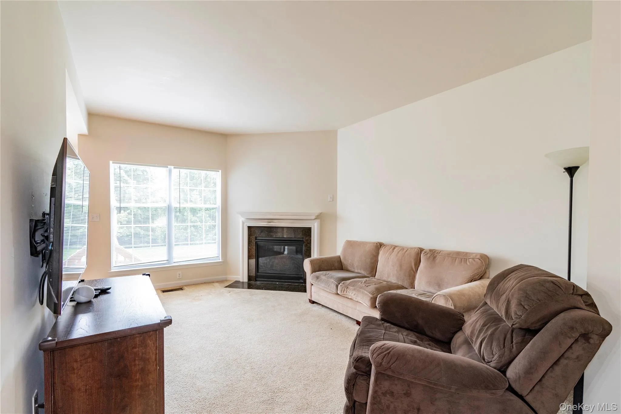 908 Huntington Drive, Fishkill, NY, 3 Bedrooms Bedrooms, 7 Rooms Rooms,2 BathroomsBathrooms,Residential,For Rent,Huntington,0,996473 908 Huntington Drive, Fishkill, NY, 3 Bedrooms Bedrooms, 7 Rooms Rooms,2 BathroomsBathrooms,Residential,For Rent,Huntington,0,996473