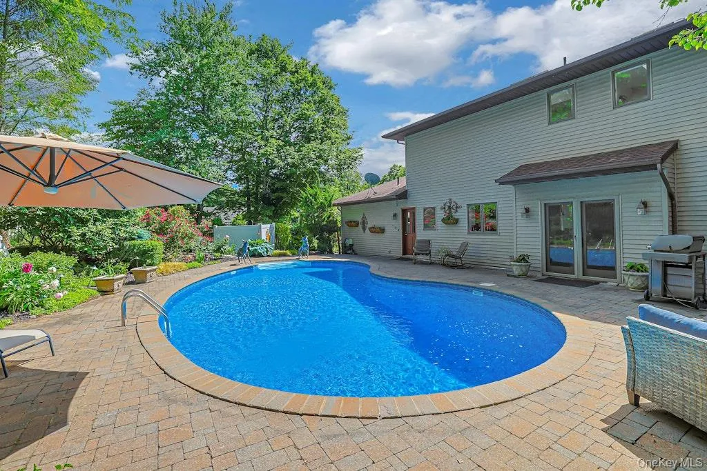 22 Peach Street, Orangetown, NY, 5 Bedrooms Bedrooms, 9 Rooms Rooms,3 BathroomsBathrooms,Residential,For Rent,Peach,0,996490 22 Peach Street, Orangetown, NY, 5 Bedrooms Bedrooms, 9 Rooms Rooms,3 BathroomsBathrooms,Residential,For Rent,Peach,0,996490