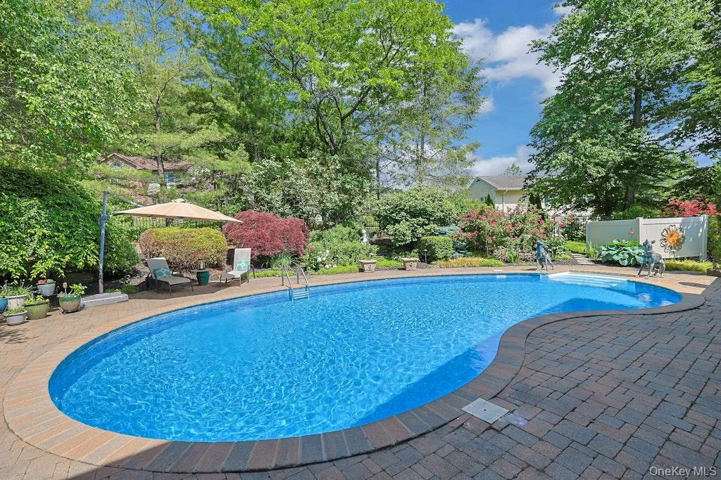 22 Peach Street, Orangetown, NY, 5 Bedrooms Bedrooms, 9 Rooms Rooms,3 BathroomsBathrooms,Residential,For Rent,Peach,0,996490 22 Peach Street, Orangetown, NY, 5 Bedrooms Bedrooms, 9 Rooms Rooms,3 BathroomsBathrooms,Residential,For Rent,Peach,0,996490