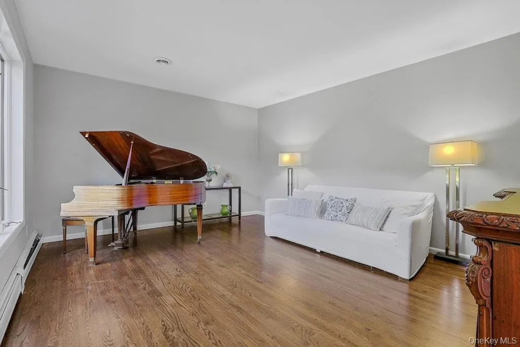 22 Peach Street, Orangetown, NY, 5 Bedrooms Bedrooms, 9 Rooms Rooms,3 BathroomsBathrooms,Residential,For Rent,Peach,0,996490 22 Peach Street, Orangetown, NY, 5 Bedrooms Bedrooms, 9 Rooms Rooms,3 BathroomsBathrooms,Residential,For Rent,Peach,0,996490