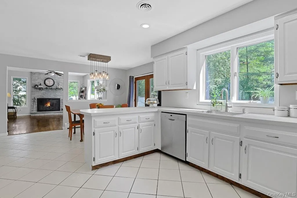 22 Peach Street, Orangetown, NY, 5 Bedrooms Bedrooms, 9 Rooms Rooms,3 BathroomsBathrooms,Residential,For Rent,Peach,0,996490 22 Peach Street, Orangetown, NY, 5 Bedrooms Bedrooms, 9 Rooms Rooms,3 BathroomsBathrooms,Residential,For Rent,Peach,0,996490