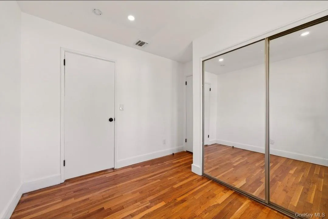 8 Whitebirch Lane, Smithtown, NY, 4 Bedrooms Bedrooms, 10 Rooms Rooms,2 BathroomsBathrooms,Residential,For Rent,Whitebirch,0,996494 8 Whitebirch Lane, Smithtown, NY, 4 Bedrooms Bedrooms, 10 Rooms Rooms,2 BathroomsBathrooms,Residential,For Rent,Whitebirch,0,996494
