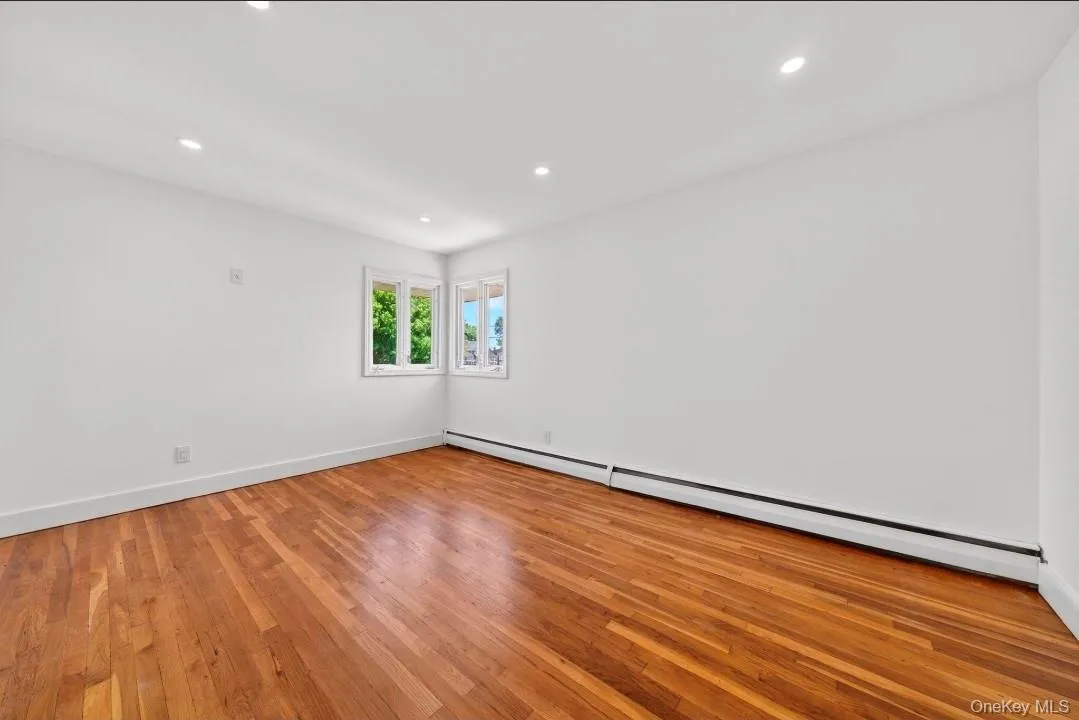 8 Whitebirch Lane, Smithtown, NY, 4 Bedrooms Bedrooms, 10 Rooms Rooms,2 BathroomsBathrooms,Residential,For Rent,Whitebirch,0,996494 8 Whitebirch Lane, Smithtown, NY, 4 Bedrooms Bedrooms, 10 Rooms Rooms,2 BathroomsBathrooms,Residential,For Rent,Whitebirch,0,996494