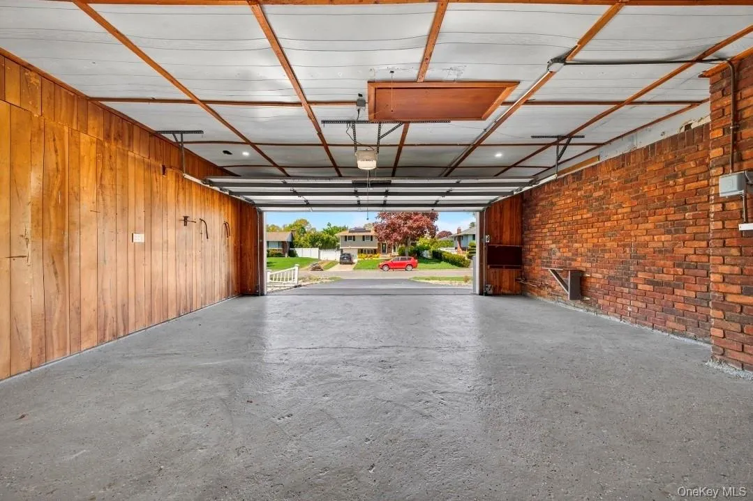 8 Whitebirch Lane, Smithtown, NY, 4 Bedrooms Bedrooms, 10 Rooms Rooms,2 BathroomsBathrooms,Residential,For Rent,Whitebirch,0,996494 8 Whitebirch Lane, Smithtown, NY, 4 Bedrooms Bedrooms, 10 Rooms Rooms,2 BathroomsBathrooms,Residential,For Rent,Whitebirch,0,996494