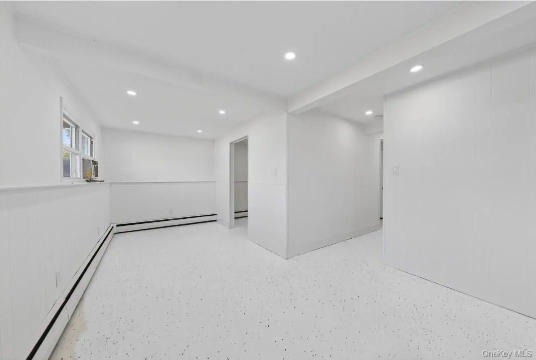 8 Whitebirch Lane, Smithtown, NY, 4 Bedrooms Bedrooms, 10 Rooms Rooms,2 BathroomsBathrooms,Residential,For Rent,Whitebirch,0,996494 8 Whitebirch Lane, Smithtown, NY, 4 Bedrooms Bedrooms, 10 Rooms Rooms,2 BathroomsBathrooms,Residential,For Rent,Whitebirch,0,996494