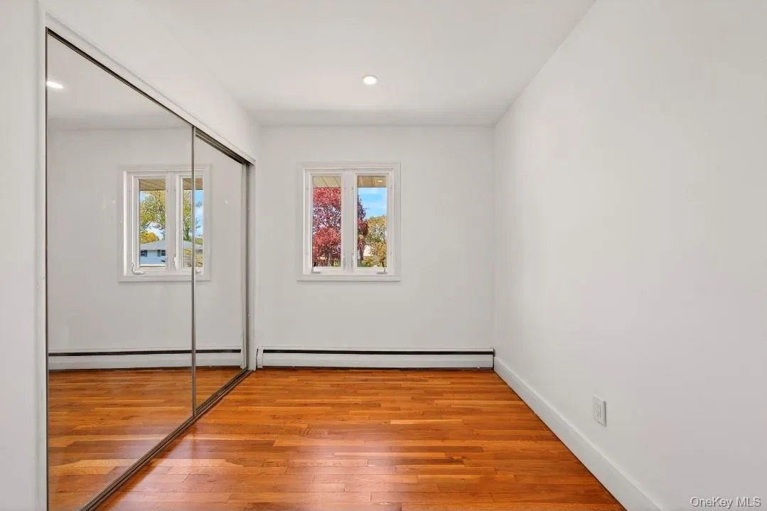8 Whitebirch Lane, Smithtown, NY, 4 Bedrooms Bedrooms, 10 Rooms Rooms,2 BathroomsBathrooms,Residential,For Rent,Whitebirch,0,996494 8 Whitebirch Lane, Smithtown, NY, 4 Bedrooms Bedrooms, 10 Rooms Rooms,2 BathroomsBathrooms,Residential,For Rent,Whitebirch,0,996494