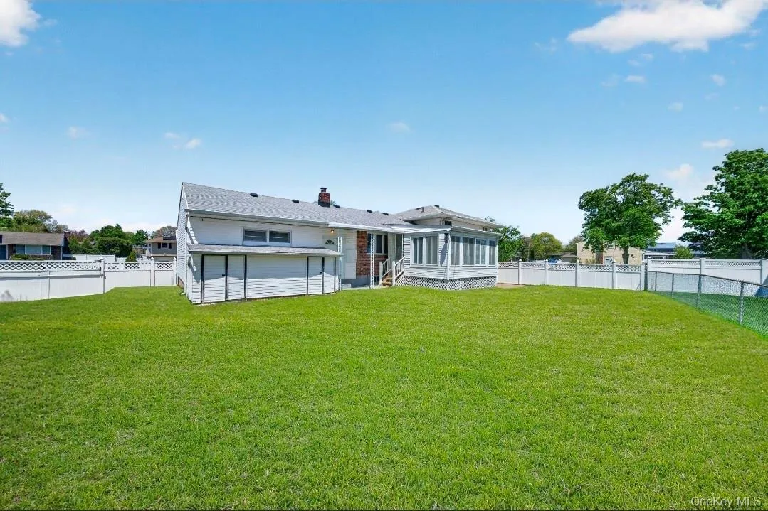 8 Whitebirch Lane, Smithtown, NY, 4 Bedrooms Bedrooms, 10 Rooms Rooms,2 BathroomsBathrooms,Residential,For Rent,Whitebirch,0,996494 8 Whitebirch Lane, Smithtown, NY, 4 Bedrooms Bedrooms, 10 Rooms Rooms,2 BathroomsBathrooms,Residential,For Rent,Whitebirch,0,996494