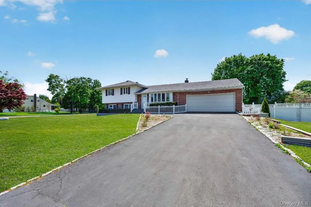 8 Whitebirch Lane, Smithtown, NY, 4 Bedrooms Bedrooms, 10 Rooms Rooms,2 BathroomsBathrooms,Residential,For Rent,Whitebirch,0,996494 8 Whitebirch Lane, Smithtown, NY, 4 Bedrooms Bedrooms, 10 Rooms Rooms,2 BathroomsBathrooms,Residential,For Rent,Whitebirch,0,996494