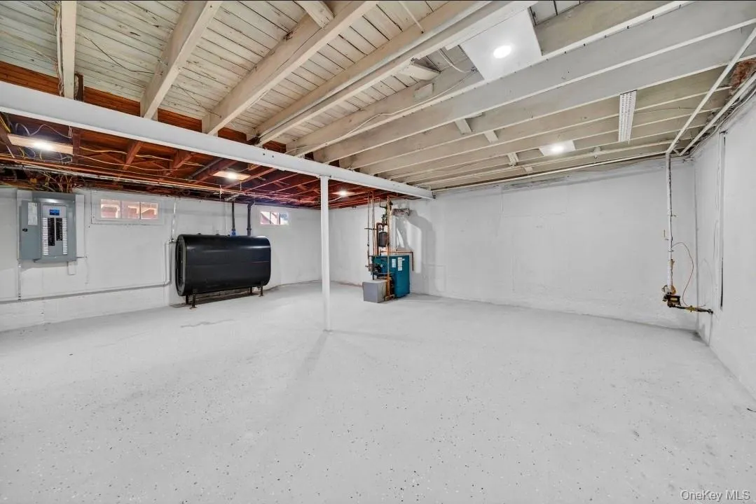 8 Whitebirch Lane, Smithtown, NY, 4 Bedrooms Bedrooms, 10 Rooms Rooms,2 BathroomsBathrooms,Residential,For Rent,Whitebirch,0,996494 8 Whitebirch Lane, Smithtown, NY, 4 Bedrooms Bedrooms, 10 Rooms Rooms,2 BathroomsBathrooms,Residential,For Rent,Whitebirch,0,996494