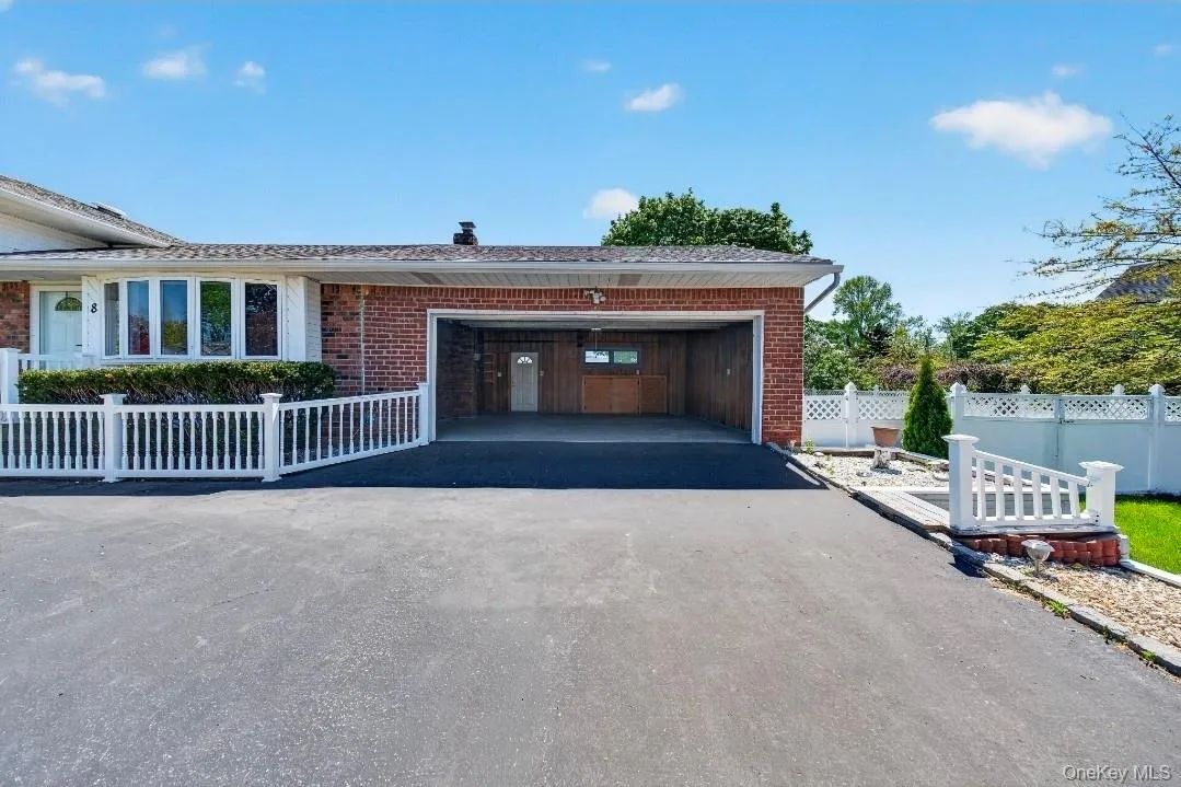 8 Whitebirch Lane, Smithtown, NY, 4 Bedrooms Bedrooms, 10 Rooms Rooms,2 BathroomsBathrooms,Residential,For Rent,Whitebirch,0,996494 8 Whitebirch Lane, Smithtown, NY, 4 Bedrooms Bedrooms, 10 Rooms Rooms,2 BathroomsBathrooms,Residential,For Rent,Whitebirch,0,996494
