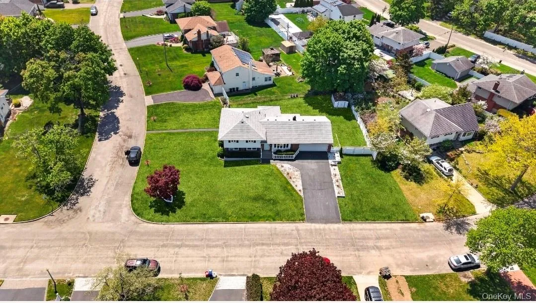8 Whitebirch Lane, Smithtown, NY, 4 Bedrooms Bedrooms, 10 Rooms Rooms,2 BathroomsBathrooms,Residential,For Rent,Whitebirch,0,996494 8 Whitebirch Lane, Smithtown, NY, 4 Bedrooms Bedrooms, 10 Rooms Rooms,2 BathroomsBathrooms,Residential,For Rent,Whitebirch,0,996494