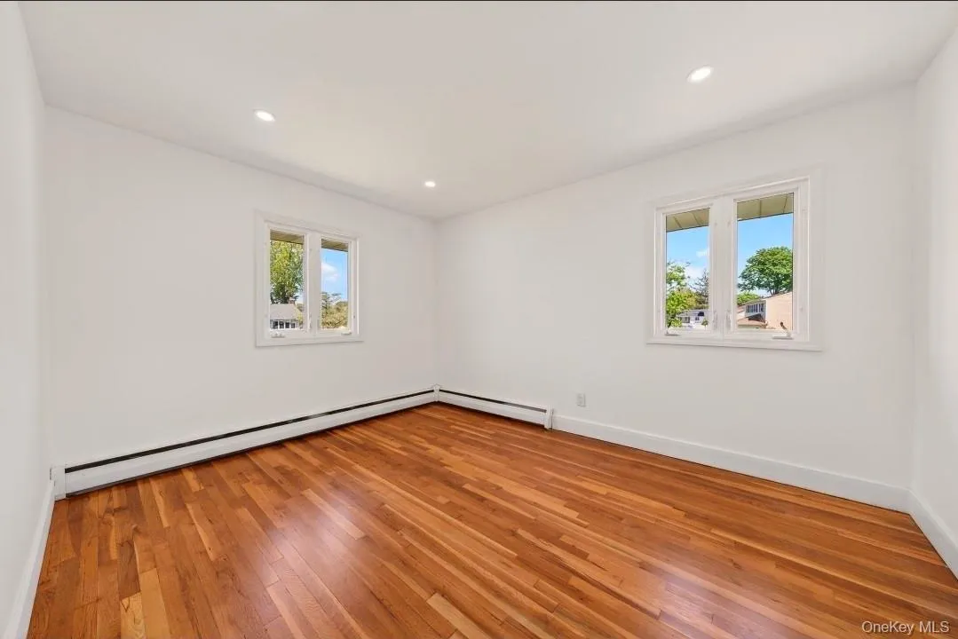 8 Whitebirch Lane, Smithtown, NY, 4 Bedrooms Bedrooms, 10 Rooms Rooms,2 BathroomsBathrooms,Residential,For Rent,Whitebirch,0,996494 8 Whitebirch Lane, Smithtown, NY, 4 Bedrooms Bedrooms, 10 Rooms Rooms,2 BathroomsBathrooms,Residential,For Rent,Whitebirch,0,996494