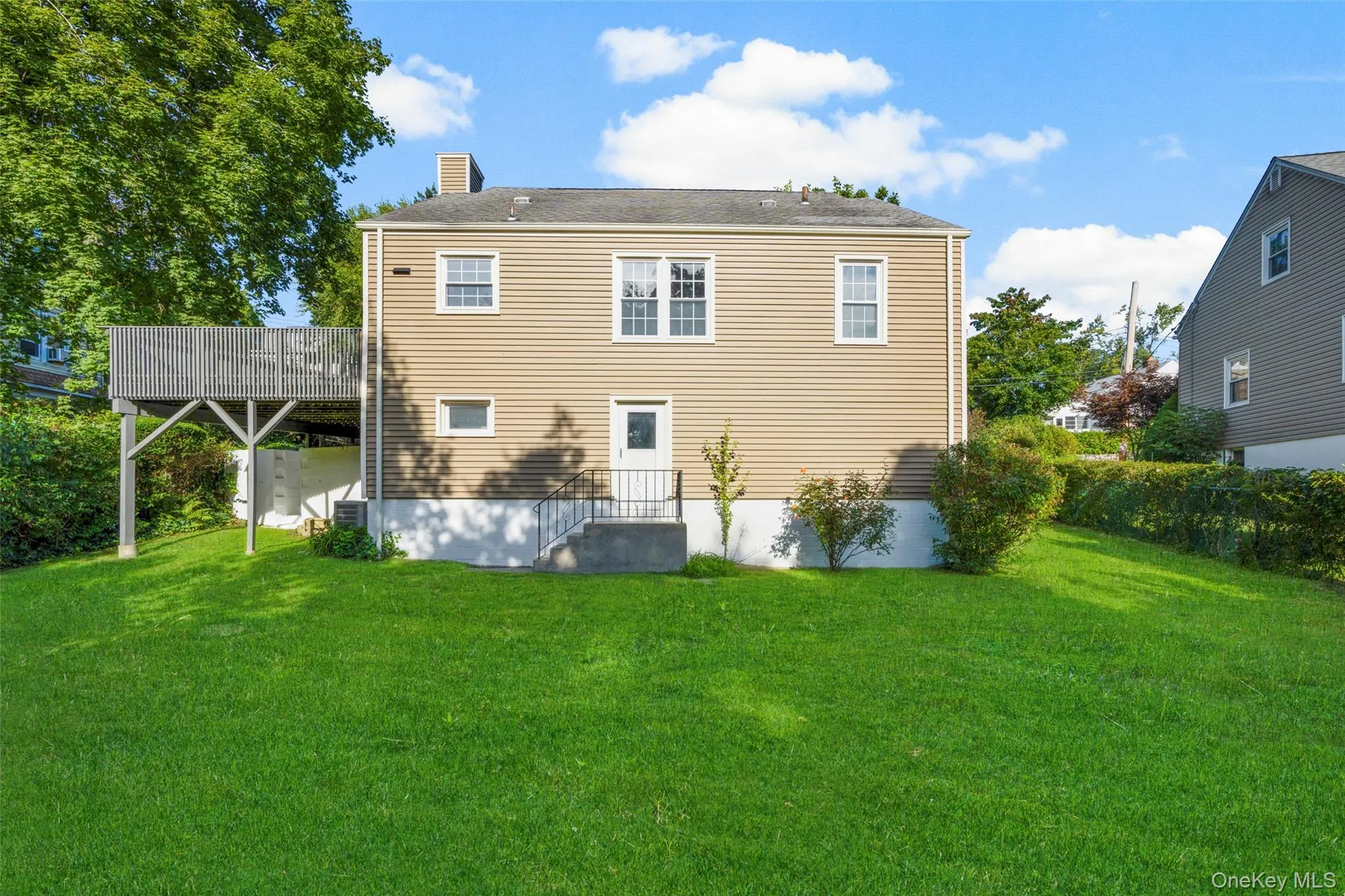 Large, level and partially fenced in property. Large, level and partially fenced in property.