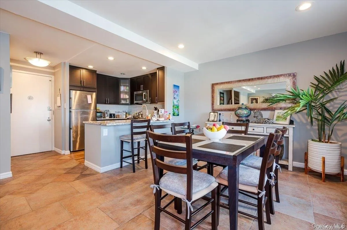 100 Broadway, Long Beach, NY, 2 Bedrooms Bedrooms, 5 Rooms Rooms,2 BathroomsBathrooms,Residential Lease,For Rent,Broadway,0,996522 100 Broadway, Long Beach, NY, 2 Bedrooms Bedrooms, 5 Rooms Rooms,2 BathroomsBathrooms,Residential Lease,For Rent,Broadway,0,996522