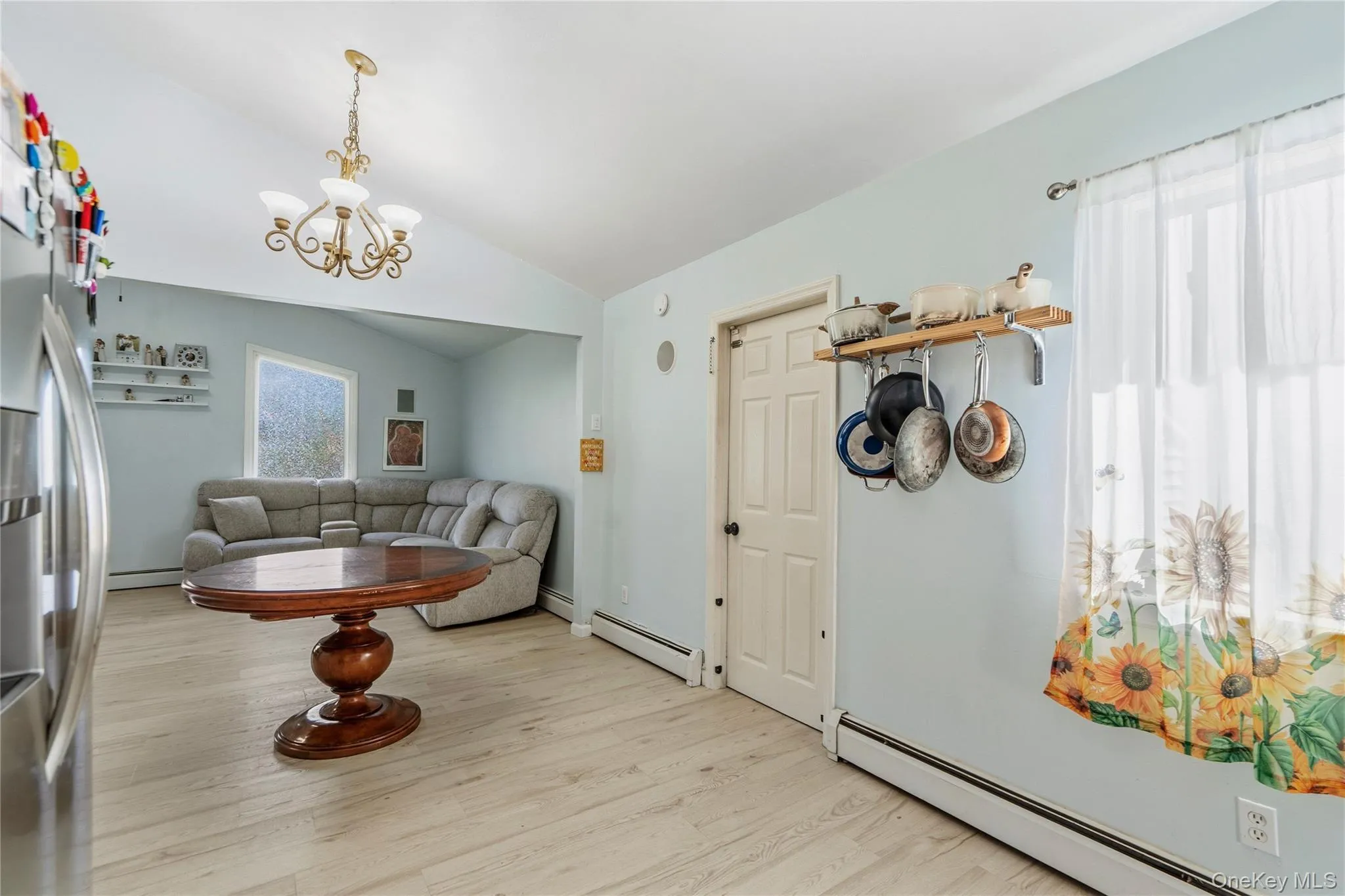 82 Robinwood Drive, Brookhaven, NY, 3 Bedrooms Bedrooms, 7 Rooms Rooms,1 BathroomBathrooms,Residential Sale,For Rent,Robinwood,0,996538 82 Robinwood Drive, Brookhaven, NY, 3 Bedrooms Bedrooms, 7 Rooms Rooms,1 BathroomBathrooms,Residential Sale,For Rent,Robinwood,0,996538