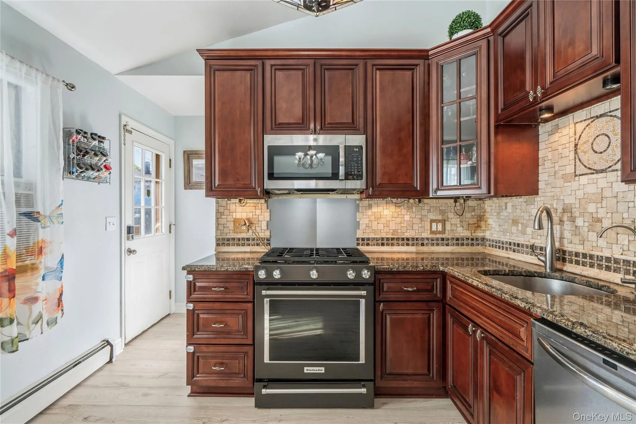 82 Robinwood Drive, Brookhaven, NY, 3 Bedrooms Bedrooms, 7 Rooms Rooms,1 BathroomBathrooms,Residential Sale,For Rent,Robinwood,0,996538 82 Robinwood Drive, Brookhaven, NY, 3 Bedrooms Bedrooms, 7 Rooms Rooms,1 BathroomBathrooms,Residential Sale,For Rent,Robinwood,0,996538